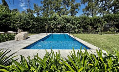 Casa en Venta, 4 dormitorios   escritorio   dep. Barrio Altamira, Tigre