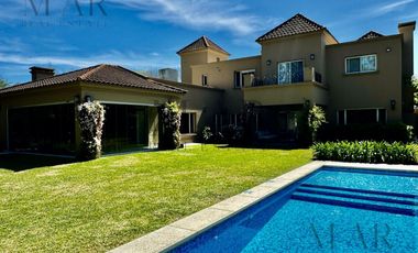 Casa en Venta, 4 dormitorios   escritorio   dep. Barrio Altamira, Tigre