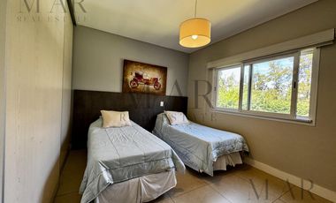 Casa en Venta, 4 dormitorios   escritorio   dep. Barrio Altamira, Tigre