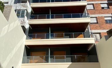 LOCAL en ALQUILER - Apto Gastronomía - 130m2 cubiertos y 100m2 descubiertos.