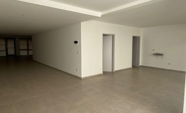 LOCAL en ALQUILER - Apto Gastronomía - 130m2 cubiertos y 100m2 descubiertos.