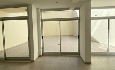 LOCAL en ALQUILER - Apto Gastronomía - 130m2 cubiertos y 100m2 descubiertos.