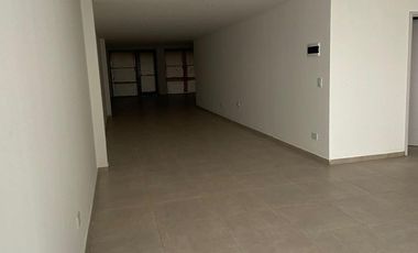 LOCAL en ALQUILER - Apto Gastronomía - 130m2 cubiertos y 100m2 descubiertos.