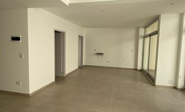 LOCAL en ALQUILER - Apto Gastronomía - 130m2 cubiertos y 100m2 descubiertos.