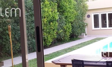 Excelente casa  en venta en Temperley Este | Lomas de Zamora