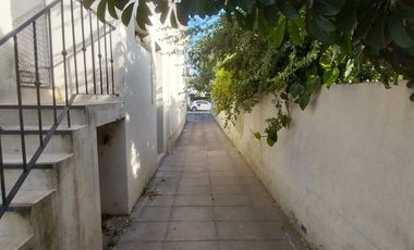 Casa de estilo en Temperley Este.