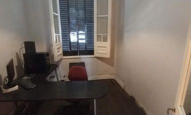 Casa de estilo en Temperley Este.