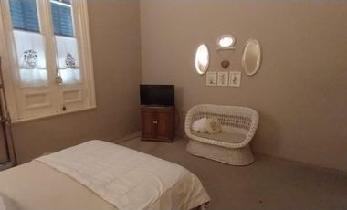 Casa de estilo en Temperley Este.