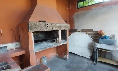 Casa de estilo en Temperley Este.