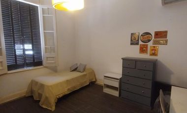 Casa de estilo en Temperley Este.