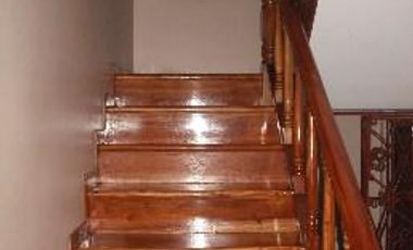 VENTA CASA 4 AMBIENTES COCHERA 2 AUTOS VALENTIN ALSINA LANUS