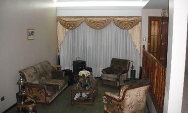 VENTA CASA 4 AMBIENTES COCHERA 2 AUTOS VALENTIN ALSINA LANUS