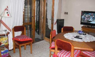 VENTA CASA 4 AMBIENTES COCHERA 2 AUTOS VALENTIN ALSINA LANUS