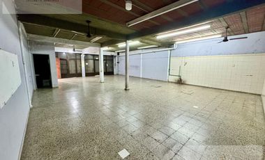 Local en venta sobre Av. San Martin Florencio Varela.