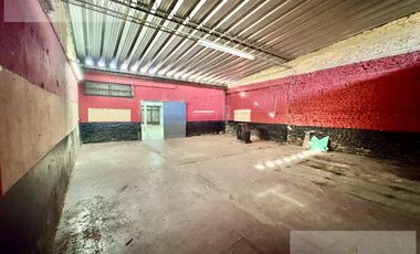 Local en venta sobre Av. San Martin Florencio Varela.