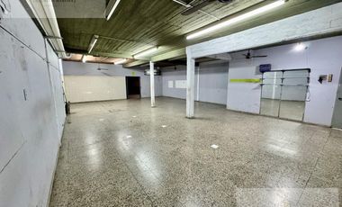 Local en venta sobre Av. San Martin Florencio Varela.