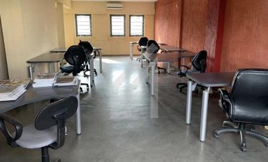 Edificio en venta - Martinez - Lote propio. 390 m2 - Frente a Unicenter.