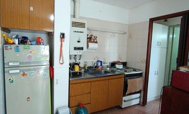 Cómodo 2 amb sobre Chiozza, a 100 mts del mar!!