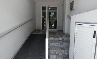 Cómodo 2 amb sobre Chiozza, a 100 mts del mar!!