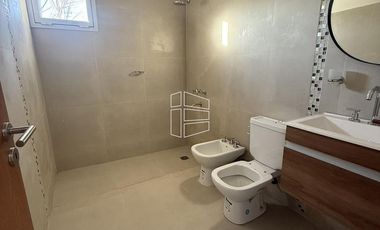 Venta - Casa a Estrenar en Barrio Don Emilio  - C096