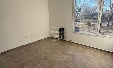 Venta - Casa a Estrenar en Barrio Don Emilio  - C096