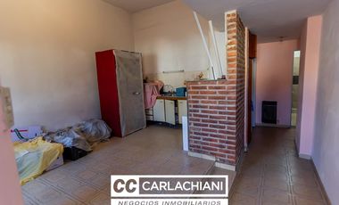 Casa en venta - Barrio Azcuénaga Rosario - 3 Plantas - Patio