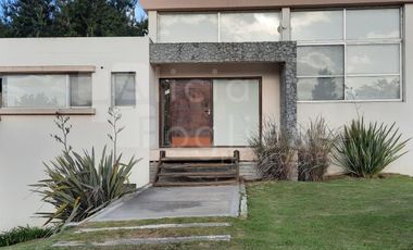 Casa en Venta Costa Esmeralda-Barrio Residencial I