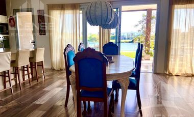 Casa 5 ambientes con fondo a la laguna - Nuevo Quilmes