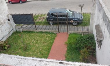VENTA CASA 4 AMB 100  M2 JARDIN TERRAZA LANUS OESTE