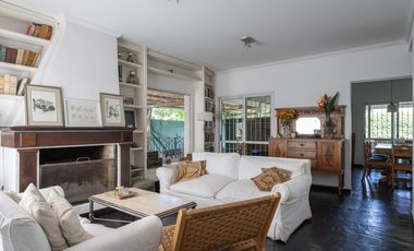 Casa en venta en barrio cerrado El Portal en San Isidro