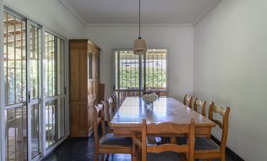 Casa en venta en barrio cerrado El Portal en San Isidro