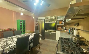 VENTA CASA 6 AMB 375 M2 PISCINA QUINCHO JARDÍN GARAGE LANUS