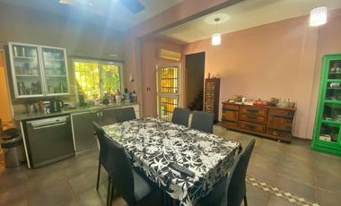 VENTA CASA 6 AMB 375 M2 PISCINA QUINCHO JARDÍN GARAGE LANUS