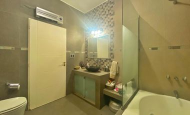 VENTA CASA 6 AMB 375 M2 PISCINA QUINCHO JARDÍN GARAGE LANUS