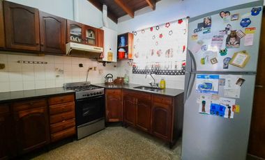 VENTA CASA C/LOCAL 3 AMB 263 M2 VALENTIN ALSINA