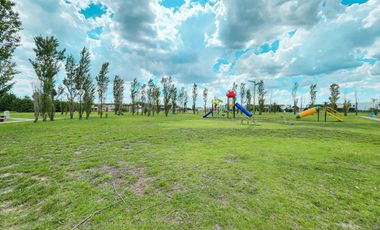 Terreno - Las Acequias - sobre Avenida principal - Escriturado