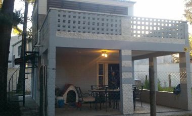 Casa en venta - 1 Dormitorio 2 Baños - Alberti