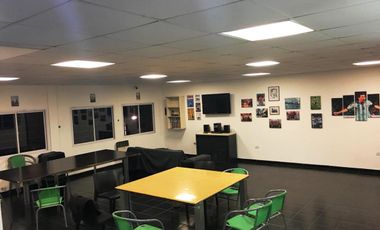 Galpón de 947 m2 cub en Sarandí