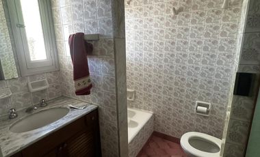 Casa en venta en Adrogue