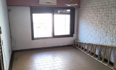 Casa 4 ambientes en venta - Quilmes Oeste