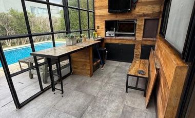 Casa 4 ambientes con pileta en venta - LOTE CENTRAL - Nuevo Quilmes