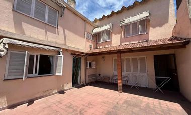 Casa en venta - 6 Dormitorios 4 Baños - Tolosa