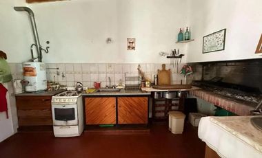 Casa en venta - 6 Dormitorios 4 Baños - Tolosa