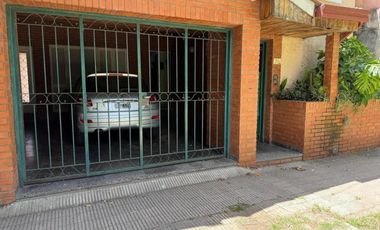 Casa en venta - 6 Dormitorios 4 Baños - Tolosa