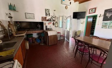 Casa en venta - 6 Dormitorios 4 Baños - Tolosa