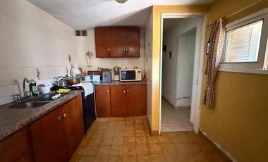 Casa en venta - 6 Dormitorios 4 Baños - Tolosa