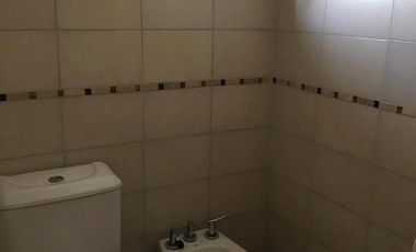 Locales y Propiedad de 5 ambientes. Ideal Inversor