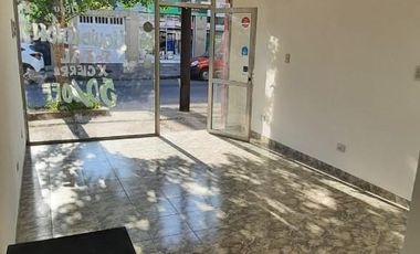 Locales y Propiedad de 5 ambientes. Ideal Inversor