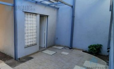 Locales y Propiedad de 5 ambientes. Ideal Inversor