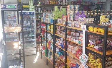 Locales y Propiedad de 5 ambientes. Ideal Inversor